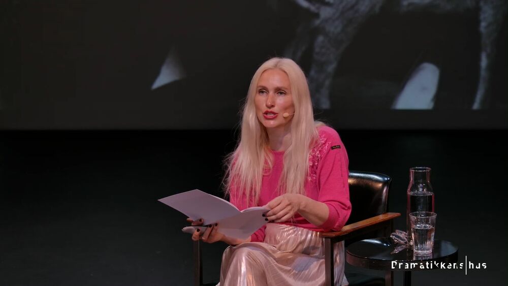 Edy Poppy om: Gisèle Vienne